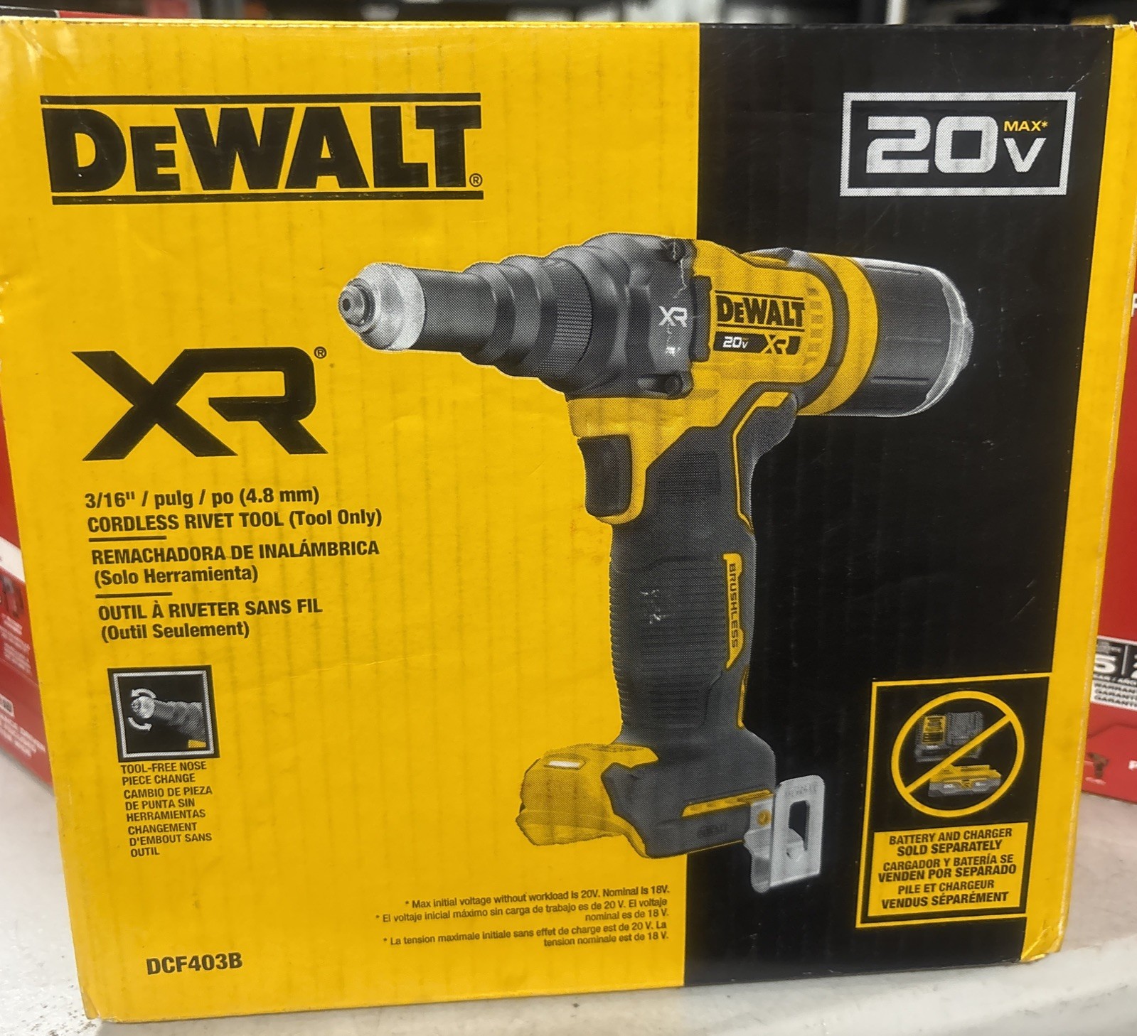 NEW DeWALT 20 Volt MAX Cordless 3/16 in. Rivet Tool DCF403B