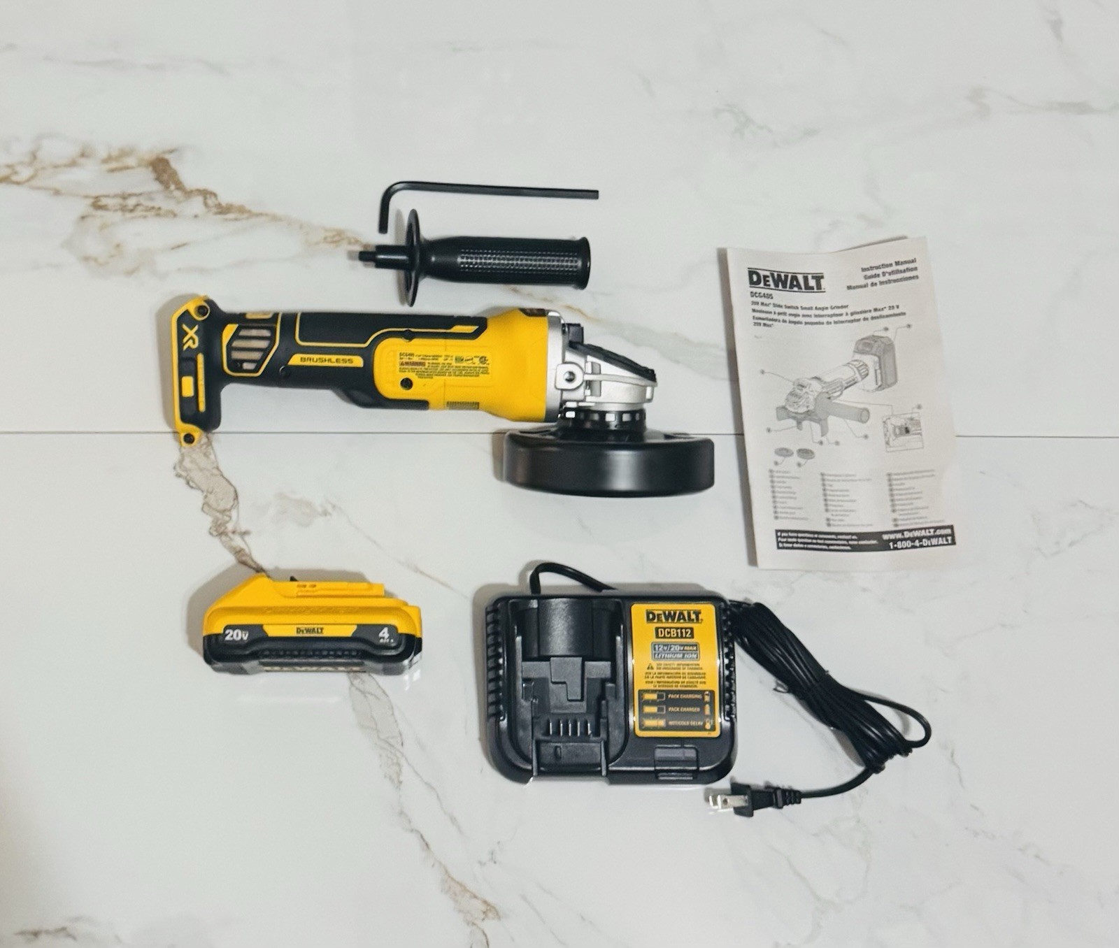 New Dewalt DCG405B 20V XR 4-1/2&Prime; Angle Grinder W/ Kickback Brake Kit 4.0ah