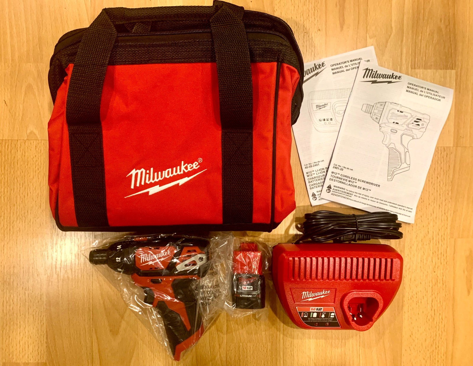 BRAND NEW MILWAUKEE M12 HEX SCREWDRIVER KIT w/BATT CHRGR & BAG FREE SHIPPING!