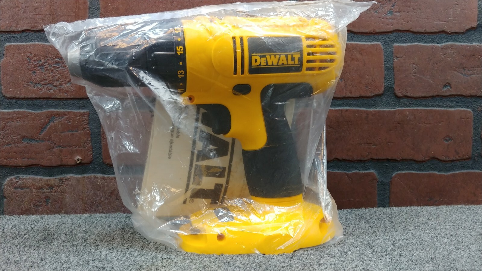 Dewalt DC970 18V 1/2&Prime; VSR 2-Speed Keyless Drill Driver-***NEW***