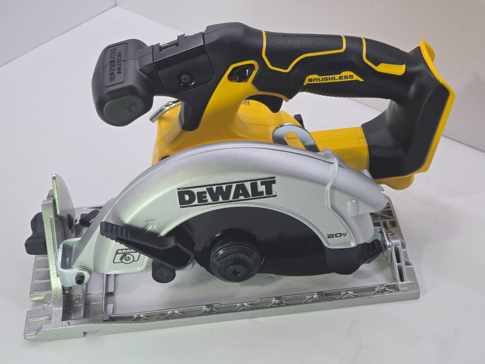 DEWALT DCS565B 20V MAX Brushless Cordless 6-1/2 in. Circular Saw, Tool Only