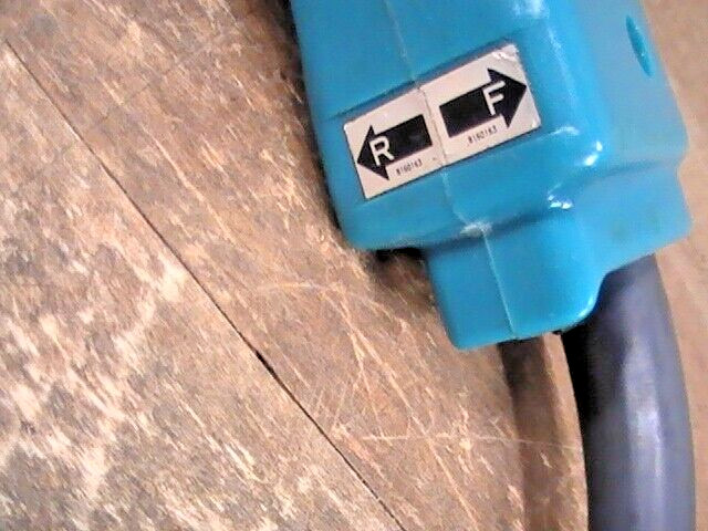 MAKITA #6801DBV 3.5A 0-4,000 RPM VSR DRYWALL SCREW DRIVER VINTAGE & TESTED (2)