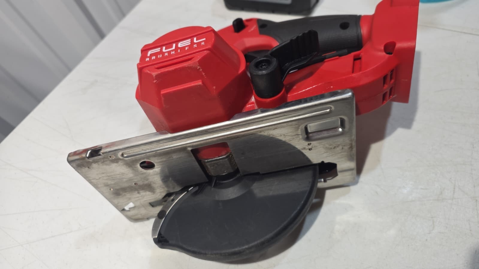 Milwaukee 2782-20 5-3/8&Prime; – 5-7/8” M18 FUEL Metal Cutting Circular Saw