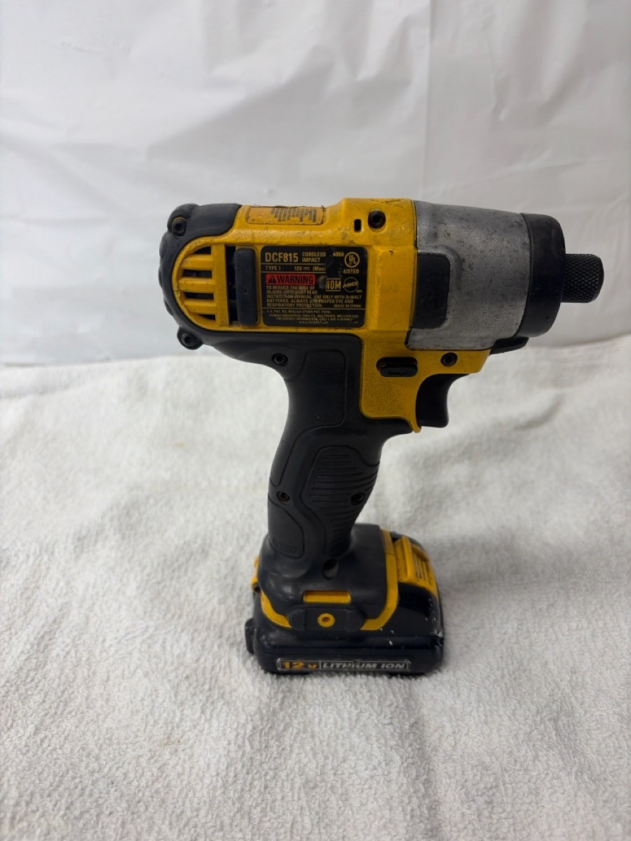 PRE OWNED DEWALT DCF815 IMPACT DRIVER PRE-OWNED (P23016232)