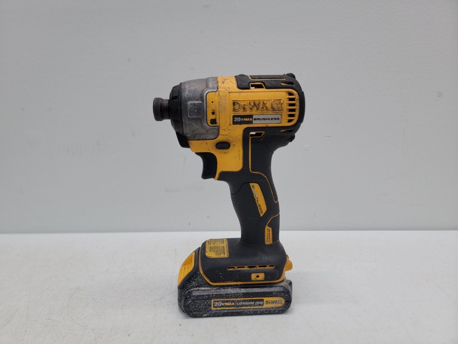 DEWALT DCF787 20V MAX Li-Ion Cordless 1/4&Prime; Hex Impact Driver