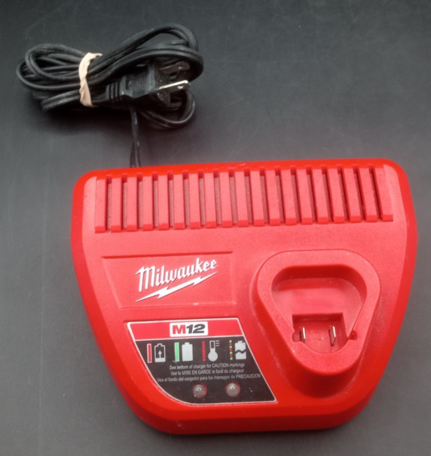 Milwaukee M12 Battery Charger Lithium Ion 12 Volt 48-59-2401 Tested & Working