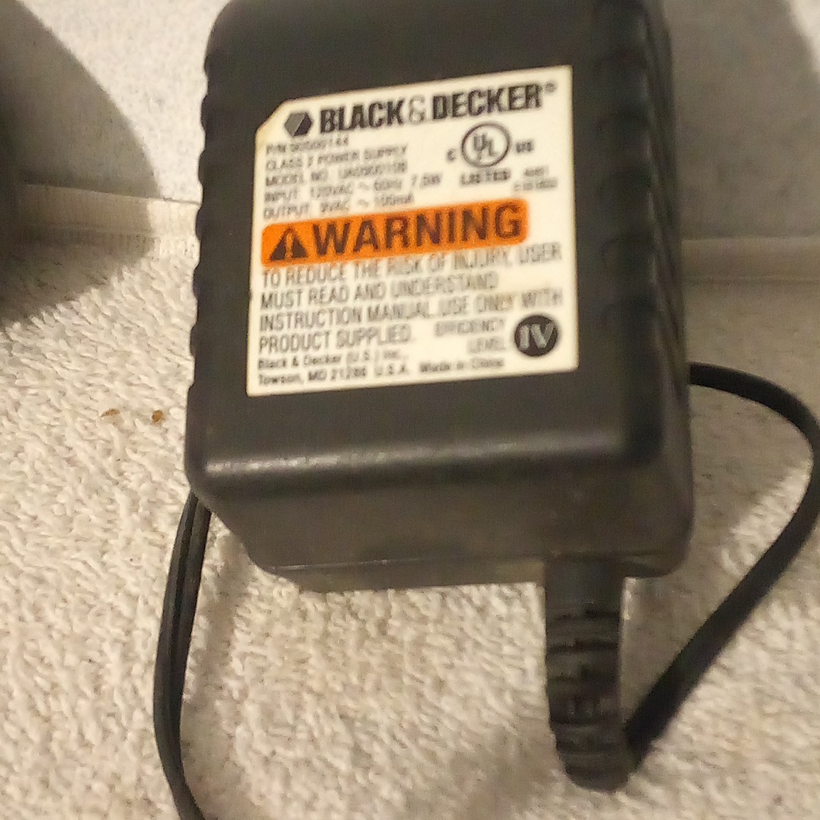 BLACK+DECKER CSD300T 3.6V Cordless Screwdriver Keyless 1/4&Prime; + Charger