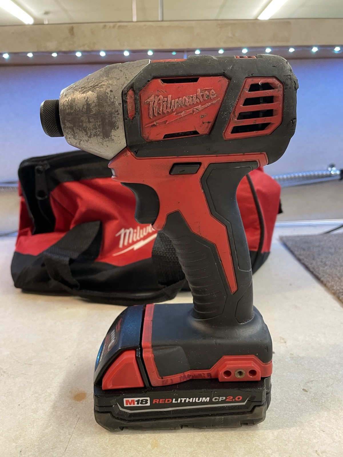 Milwaukee M18 2656-20 1/4 Hex Impact Driver – Red w/ Battery