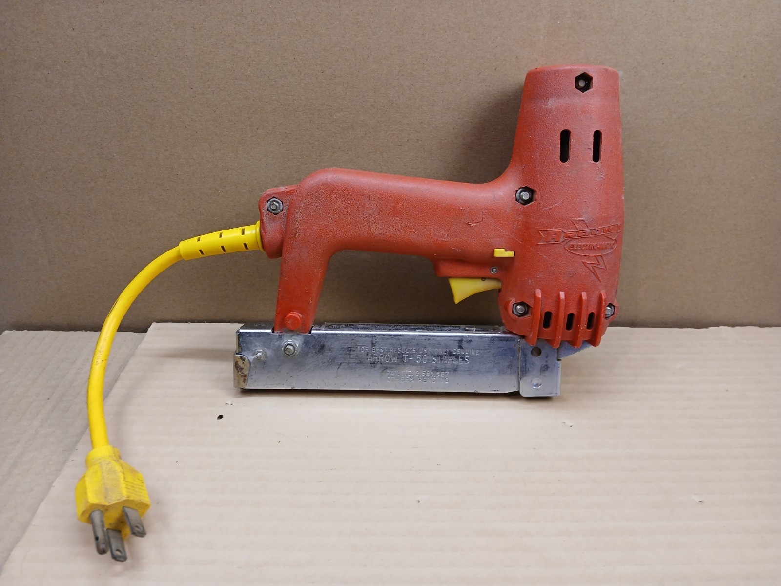 Arrow Electro-Matic ET-50 Electric Staple Gun Tacker Made in USA Tested Read