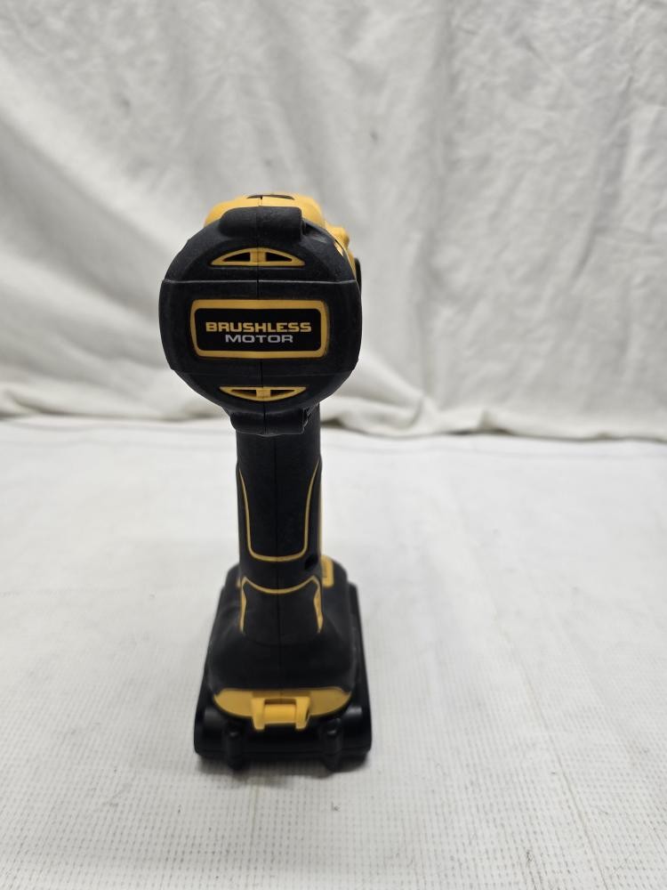 DEWALT DCF787/DCD777 (P31021448)