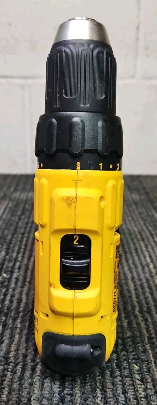 DeWalt Tools DCD771 1/2&Prime;(13mm) 20V Drill Driver + 1.5Ah Battery, Charger & Bag