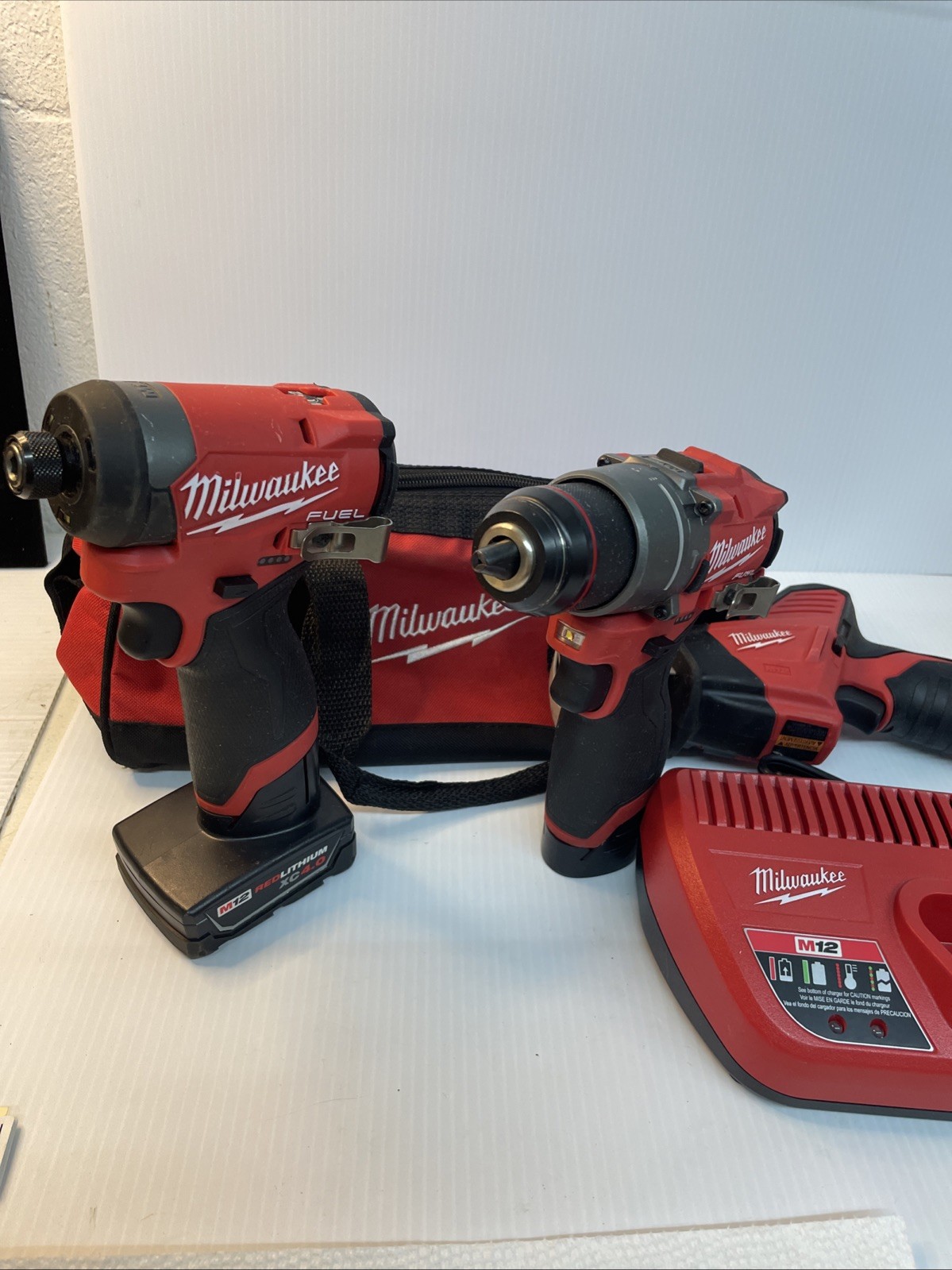 Milwaukee M12 Set – 2420-20 – 3453-20 – 3404-20 W/3 Batteries & Charger – See De