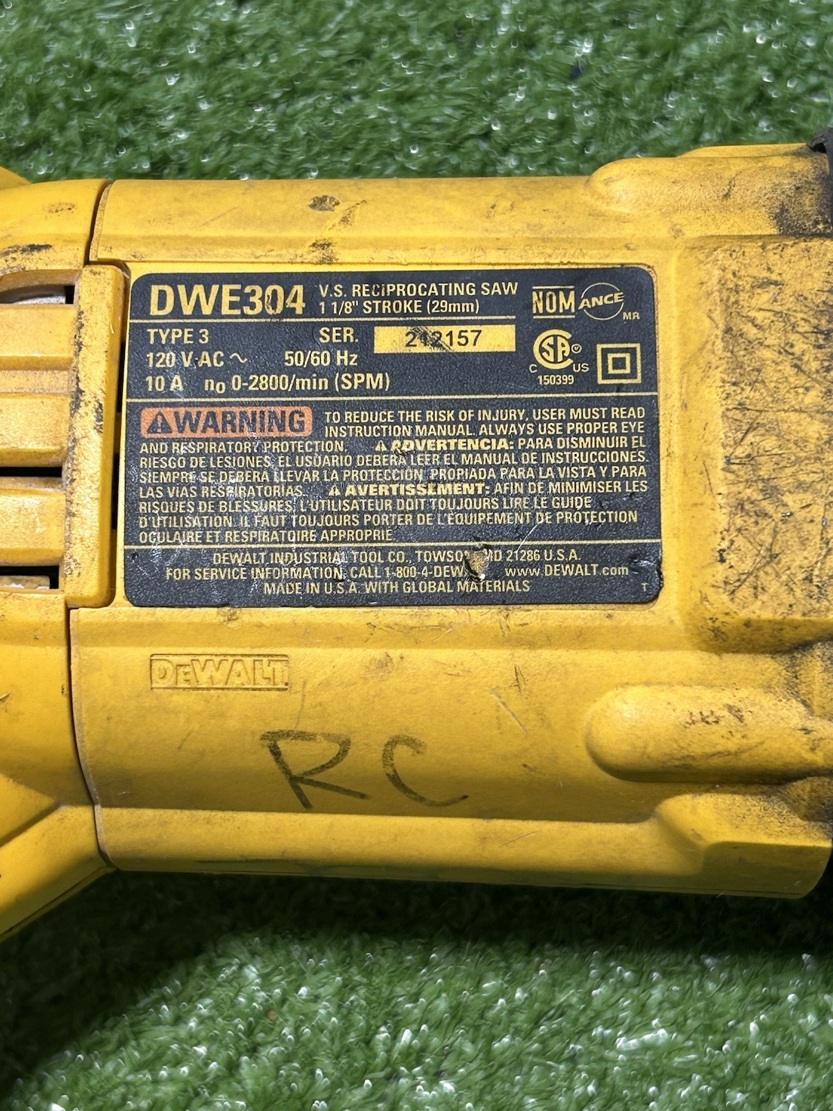 DeWalt DWE304 Reciprocating Saw 120V AC 10 A Corded Variable Speed TESTED WORKS