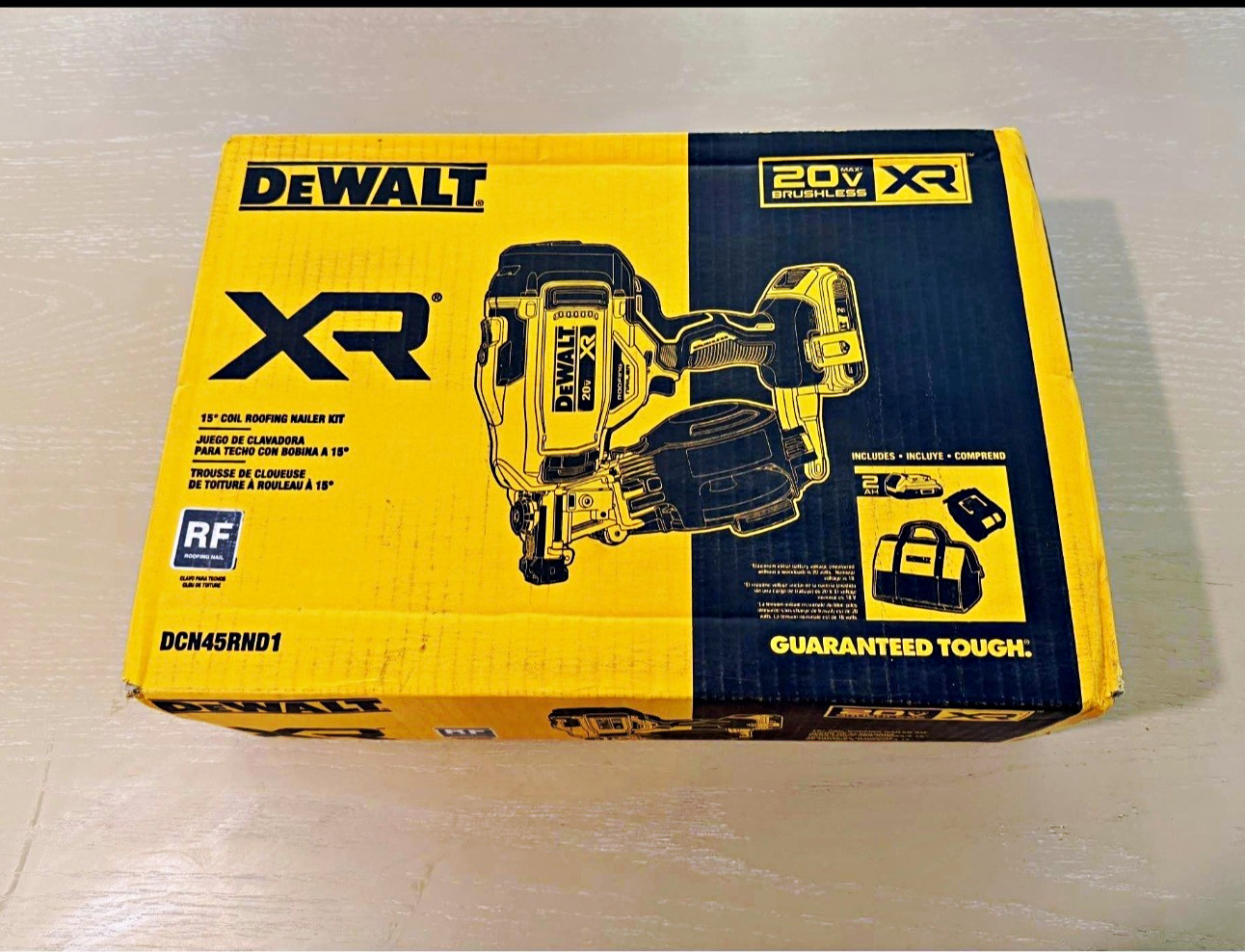 DEWALT 20V MAX XR Brushless 15° Coil Roofing Nailer Kit DCN45RND1