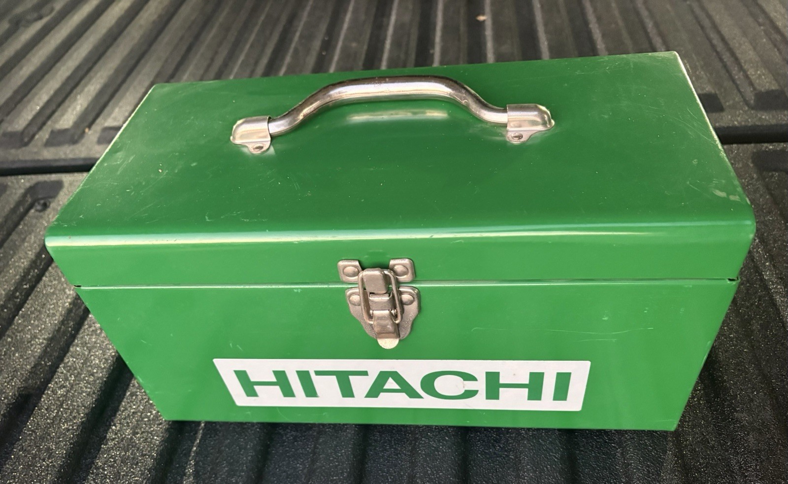 Hitachi P20SB Electric Hand Planer 3-1/4” Metal Case & Accessories