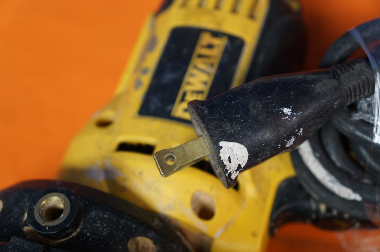 Dewalt DWE6401DS 5&Prime; Variable Speed Disc Sander Corded Electric 120V