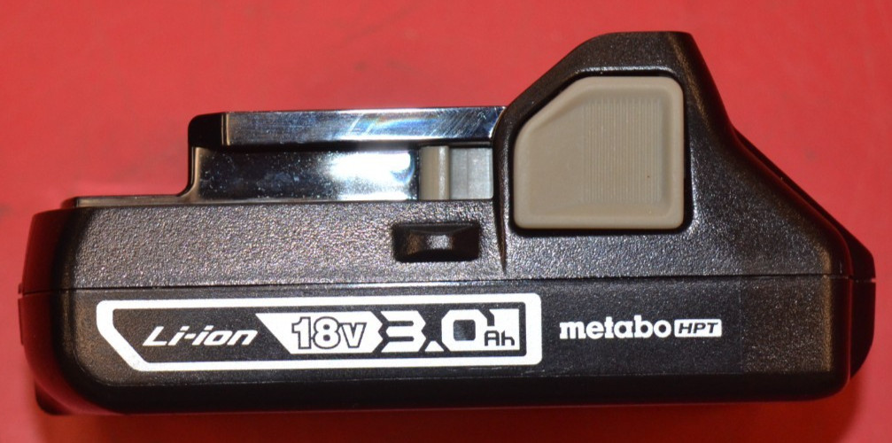 Metabo HPT NT1850DFTM 18V Compact 18 ga. Cordless Brad Nailer Kit (3Ah)*USED*