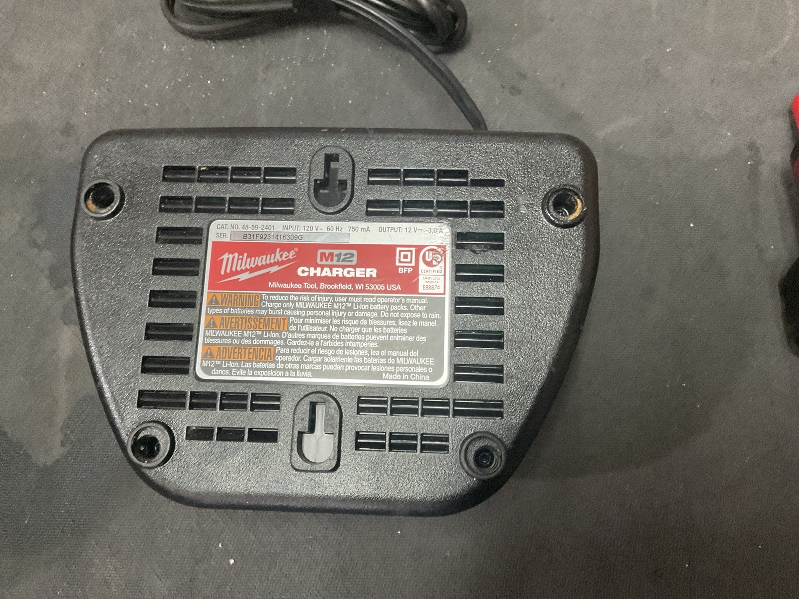 Milwaukee 2522-20 M12 12 Volt Compact Cut Off Tool W Battery And Charger