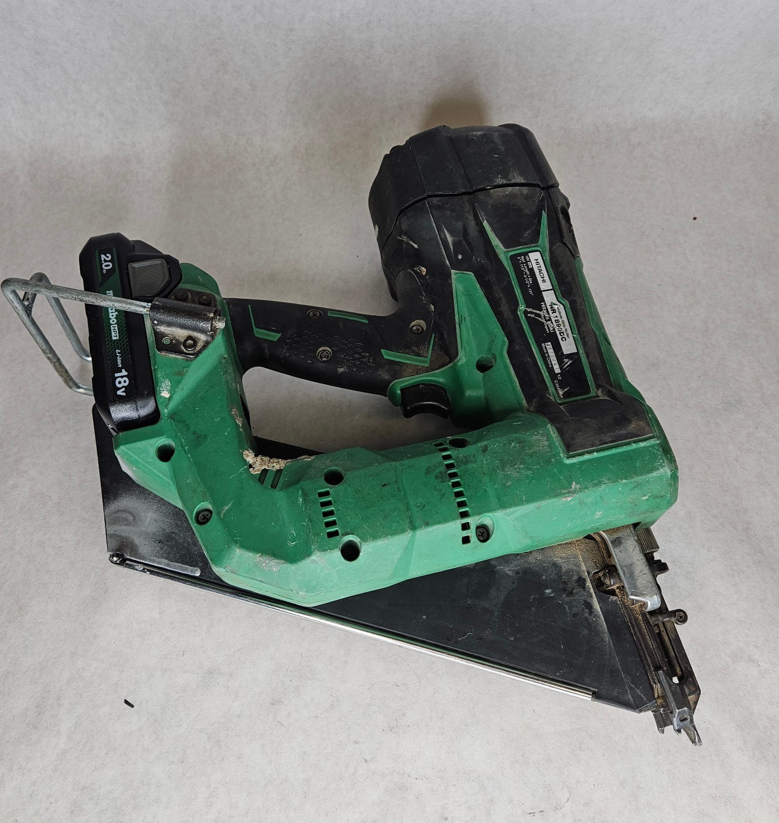 Hitachi NR1890DC 3.5&Prime; 30 Degree Nailing Gun Framing Nailer w/ Battery & Charger