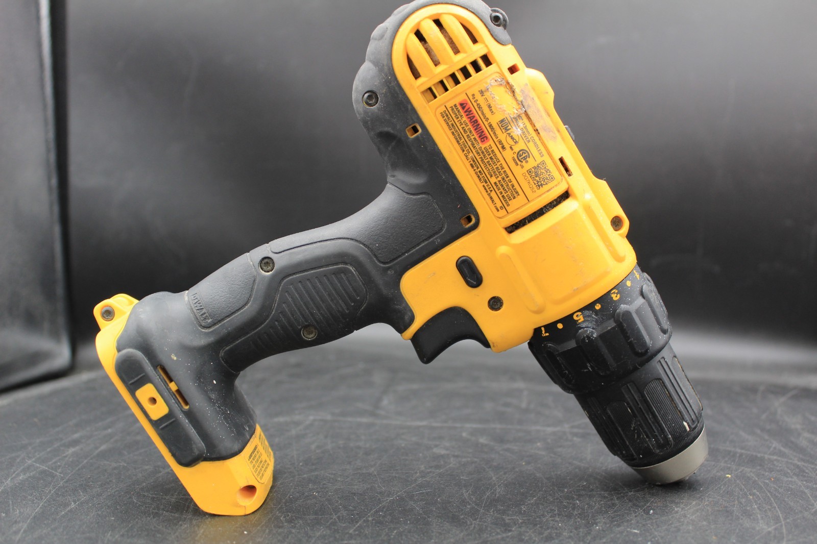 Dewalt DCD771B 20V MAX Cordless Li-Ion 1/2 inch Compact Drill Driver