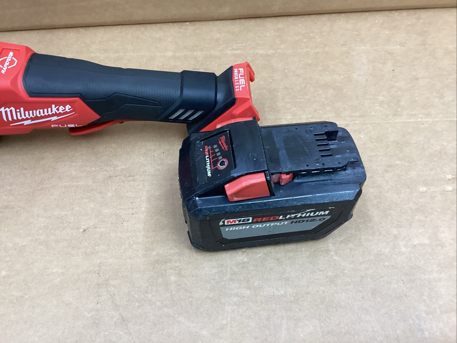 Milwaukee 2986-20 M18 18V Fuel Brushless 4.5/5&Prime; Dual Trigger Braking Grinder Kit