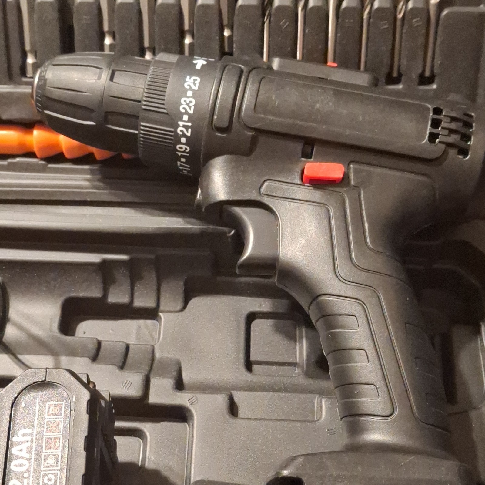 21V Cordless Drill Set, 2x 2.0Ah Li-Ion Batteries, Charger, Bits, Case