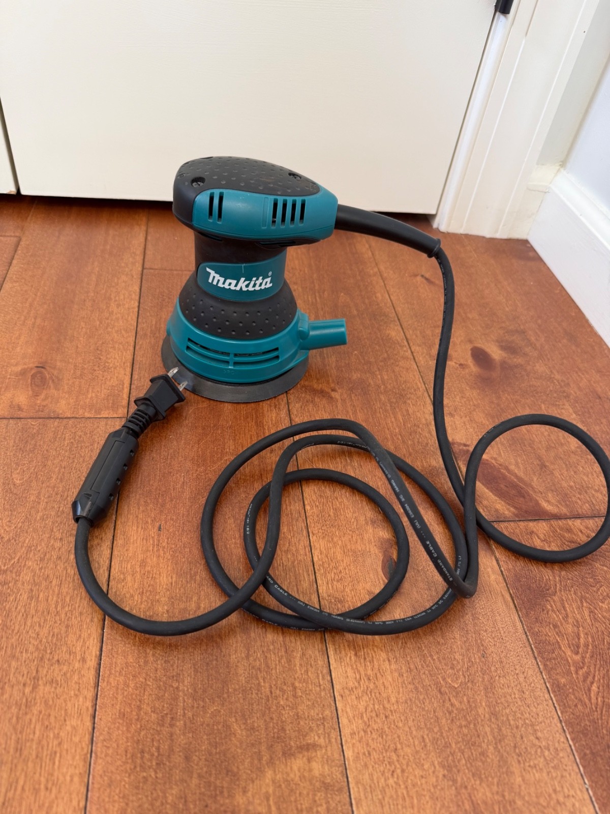 Makita BO5030K 5&Prime; Random Orbit Sander No Dust bag