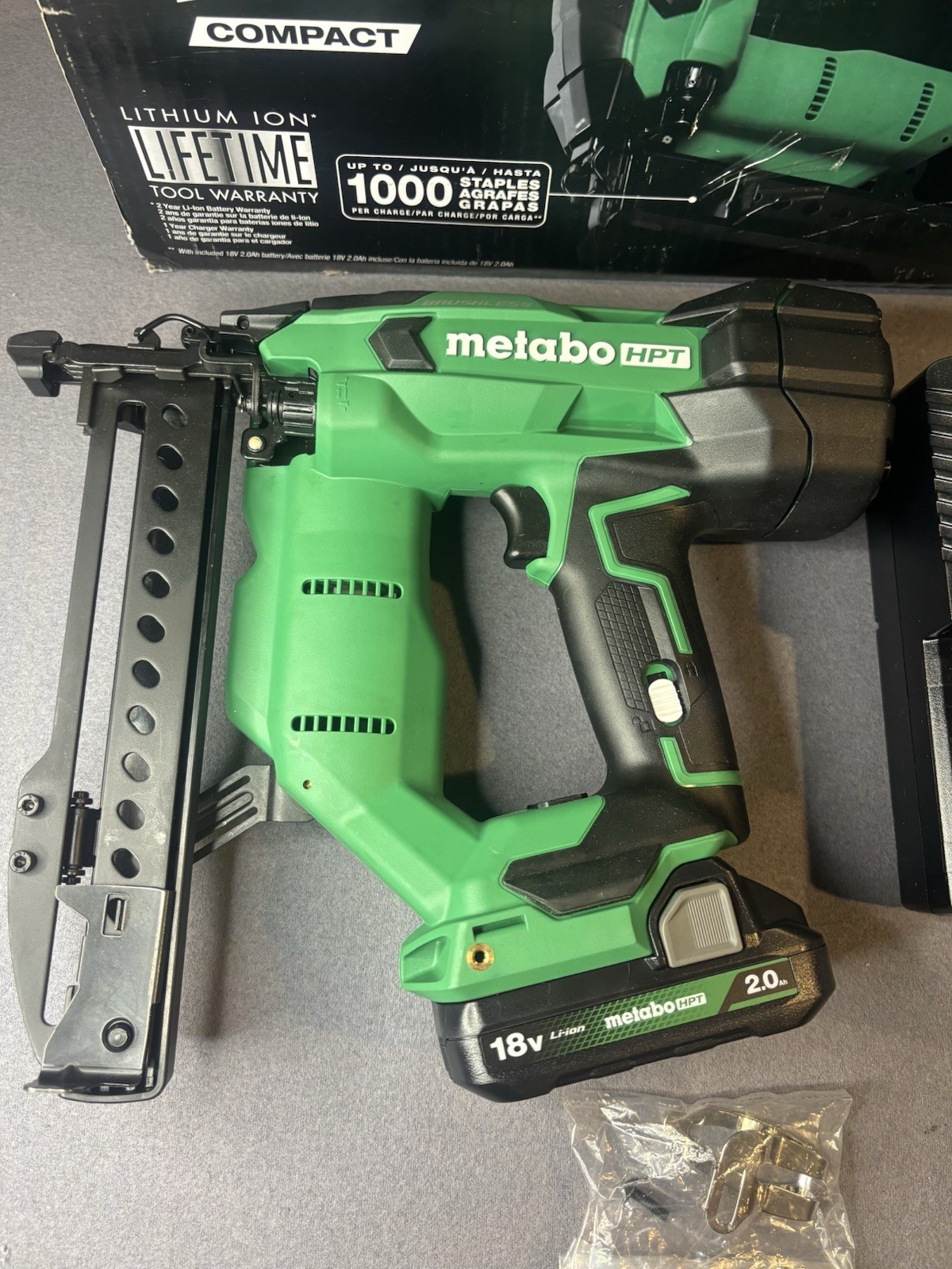 Metabo HPT N1804DA 18V Cordless 18GA Narrow Crown Stapler Battery Kit. New/Open