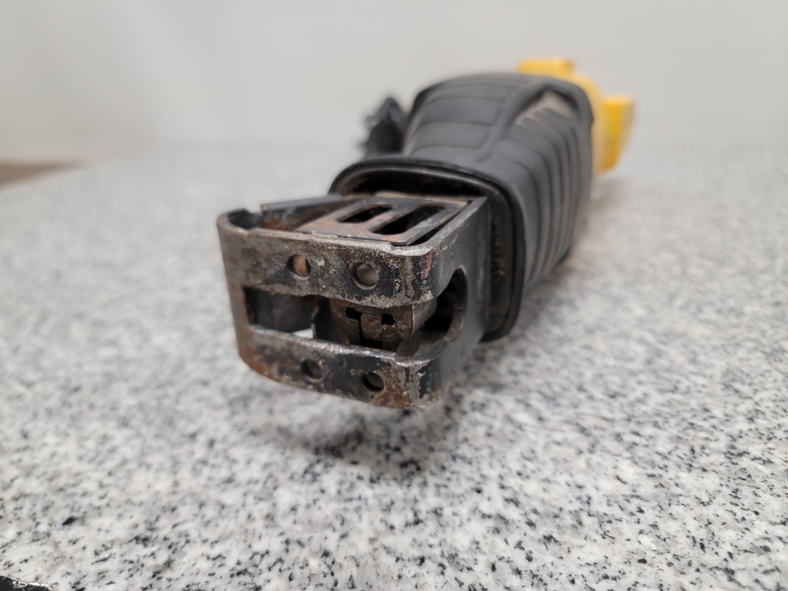 DeWalt DW305 Corded Electric Reciprocating Saw Type 2, 6.5A
