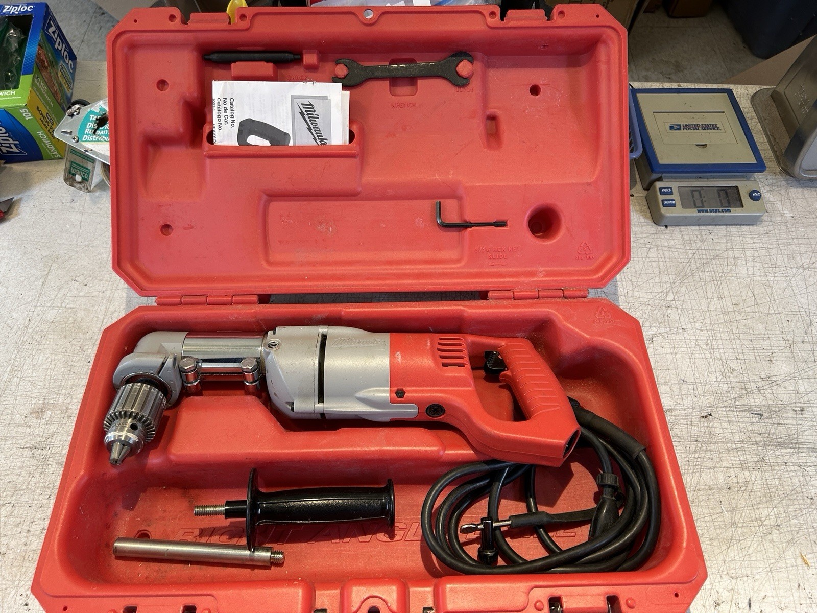 Milwaukee 3107-6 1/2&Prime; D-Handle Right Angle Drill Kit
