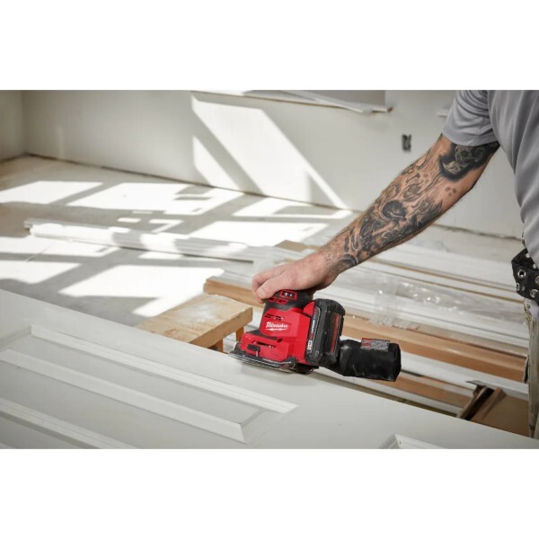 Milwaukee CANADA 18V Li-Ion Cordless Orbital 1/4 Sheet Sander (Tool Only)