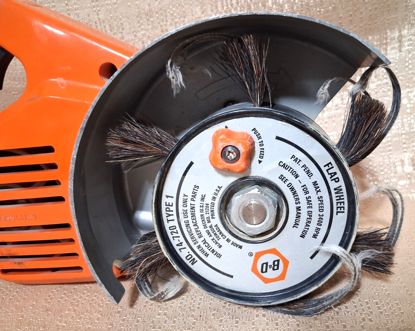 Good Used BLACK & DECKER 7470 TYPE 1 WORK WHEEL 120V 6A 3400 RPM W/ FLAP WHEEL