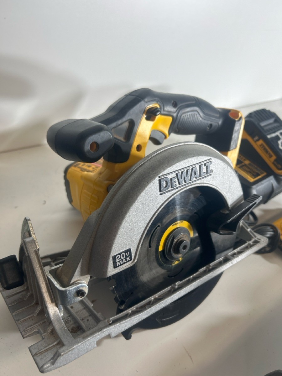 DEWALT DCD777/DCF787/DCW210/DCS380/DCS393/DCS356 (P17023183)