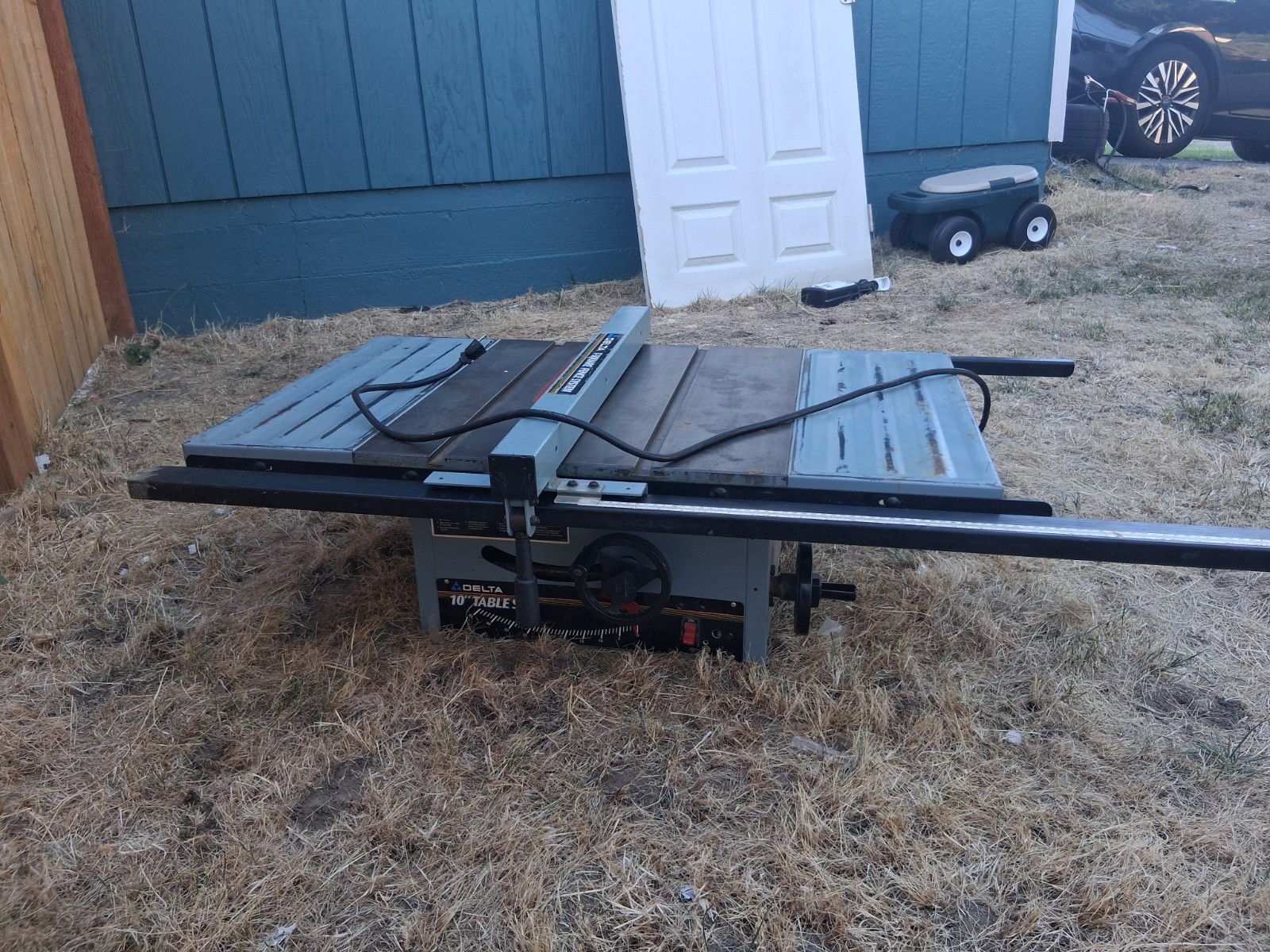 Delta 10 in Corded Electric Table Saw w/ T-Square Fence System, Gray/Black