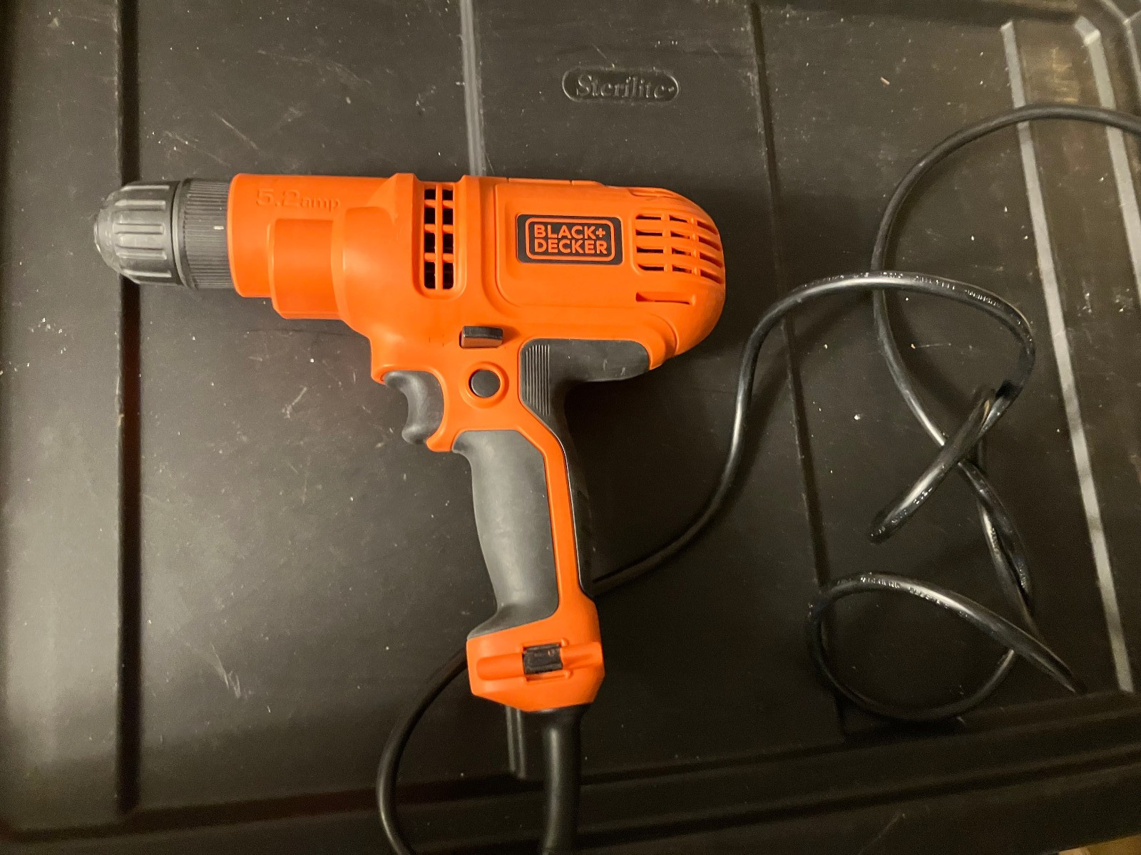 Black & Decker DR260 5.2 Amp 3/8 in Corded Drill Variable Speed Reversible AP40