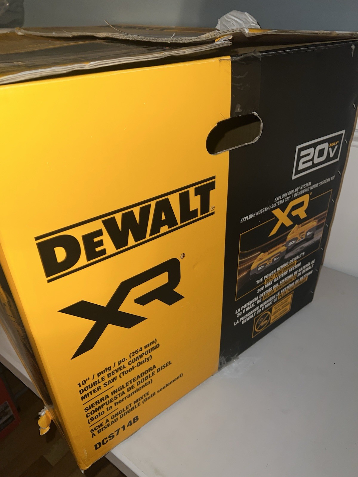 DEWALT DCS714B 10-in 20-volt Dual Bevel Compound Cordless Miter Saw Tool Only