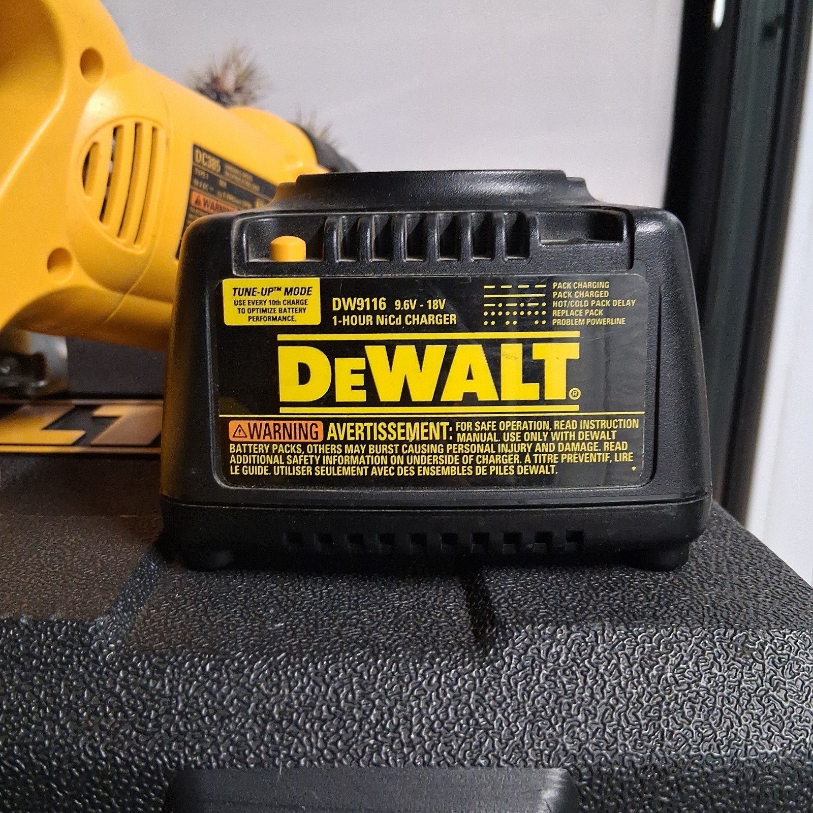 DeWalt 4 Piece Tool Set 18v DW4Kit-2 Trim Saw Drill Reciprocating Light Charger