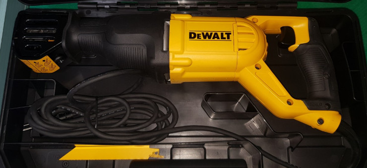 Dewalt wired electric cut DWE305PK 1100W 4-way replacement wood metal cutting