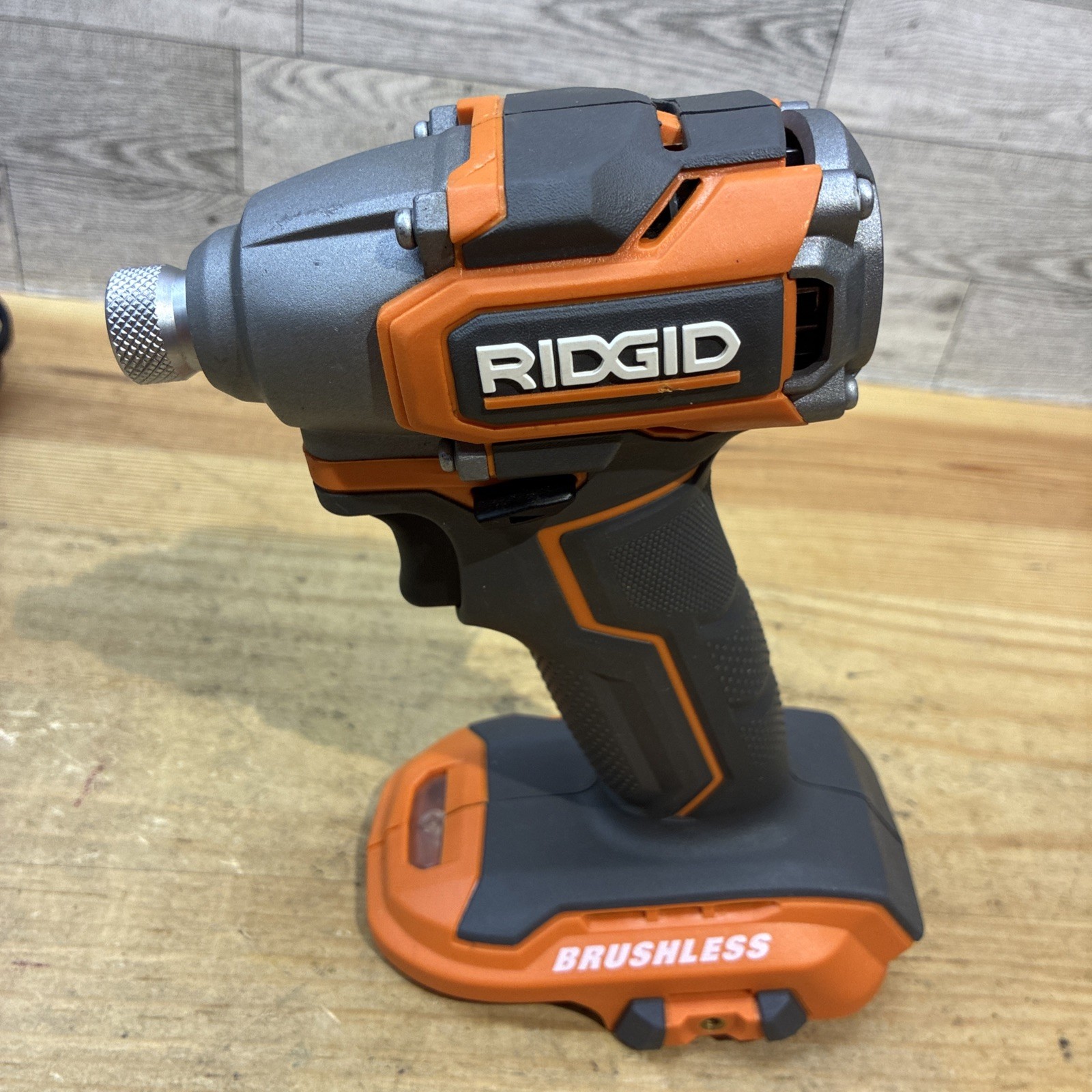RIDGID R8723 18V Brushless Sub Compact 1/4&Prime; Impact Driver Kit 4AH Bat & Charger!
