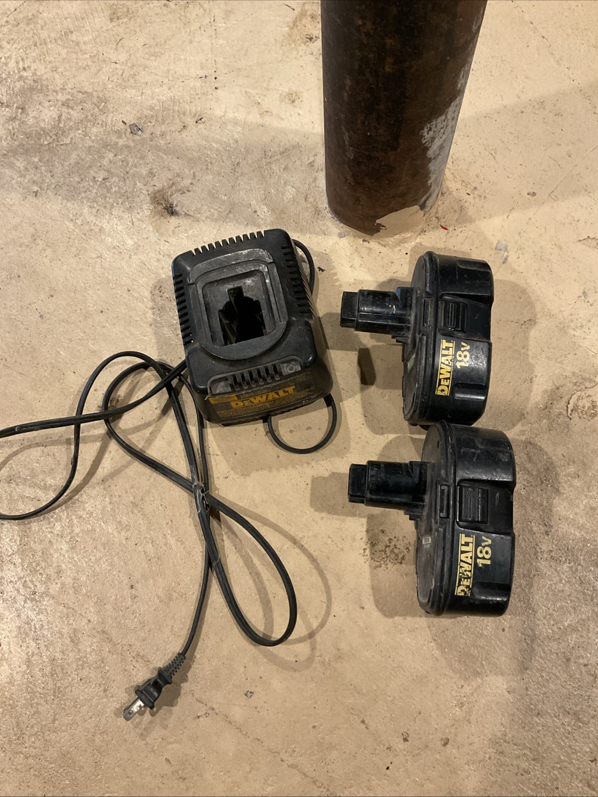 Dewalt Power Tool Lot Batteries/Charger All Works DW997, DC385, DW936 3 Tools
