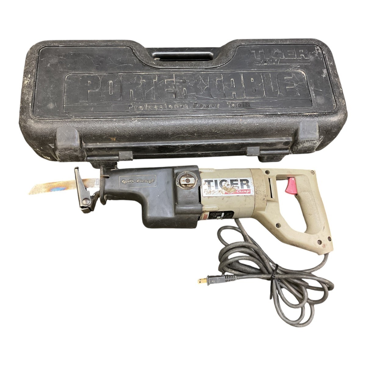 PORTER CABLE 737 TIGER SAW RECIPROCATING SAW WITH CASE (MP3072733)