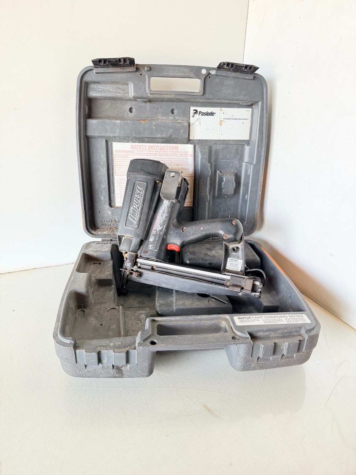 Paslode Impulse Model IM250 Solid State Finish Nailer, no Battery or charger