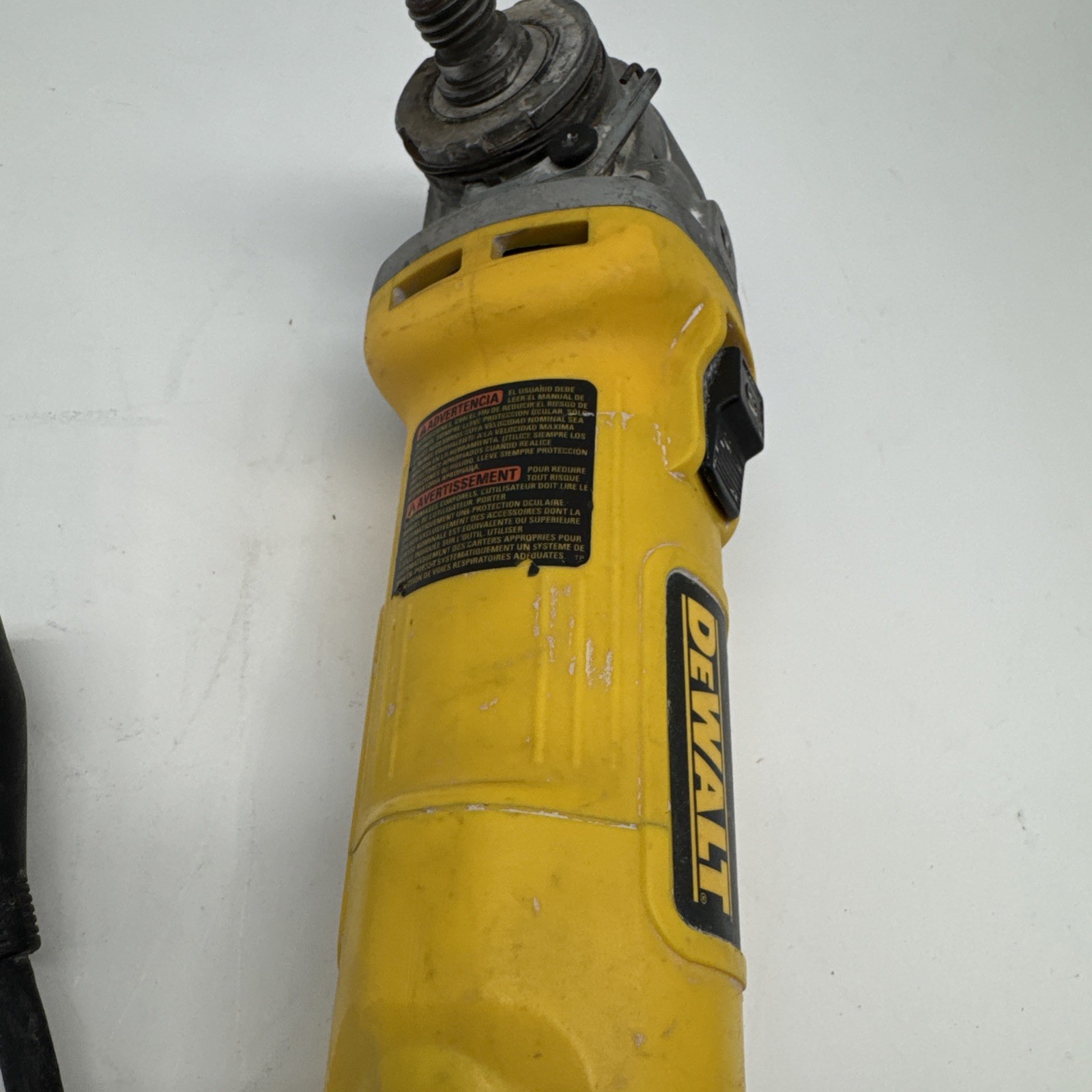 DEWALT DWE4011 18V Angle Grinder N7•