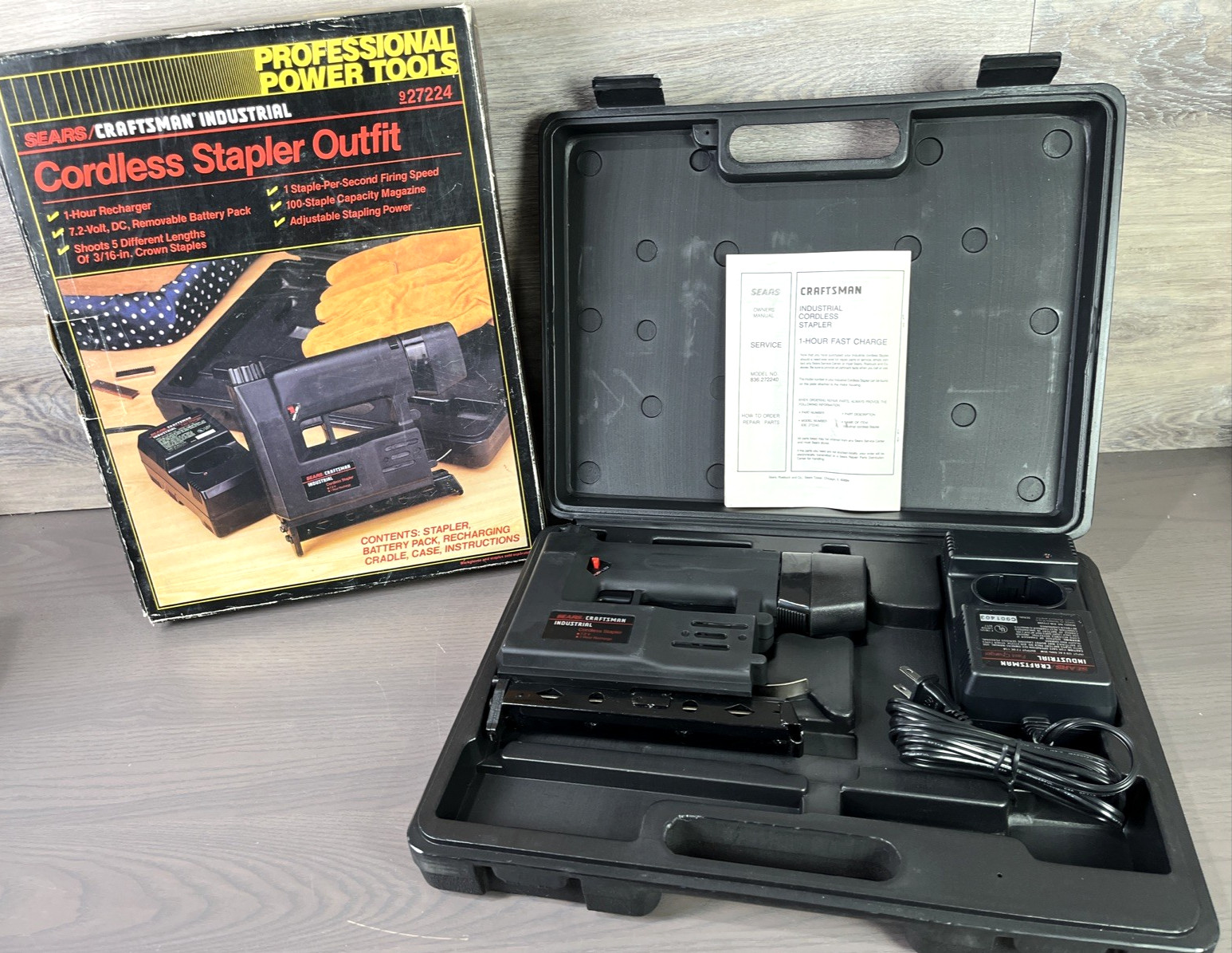 NOS – Sears Craftsman Industrial Cordless Stapler W/ Charger & Case, Fast Charge