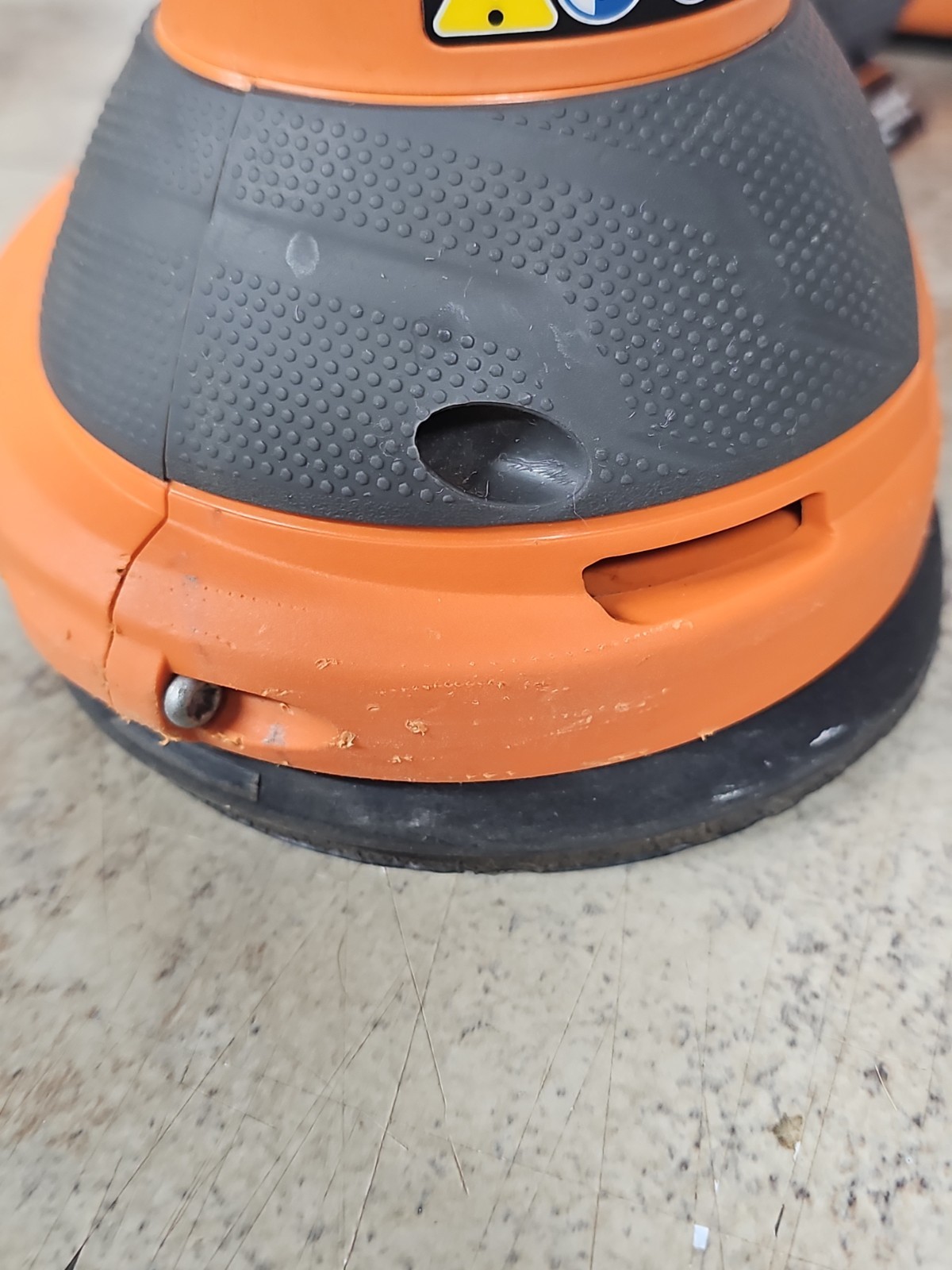 RIDGID R26011 6&Prime; Variable-Speed Corded Orbital Sander With Carry Bag
