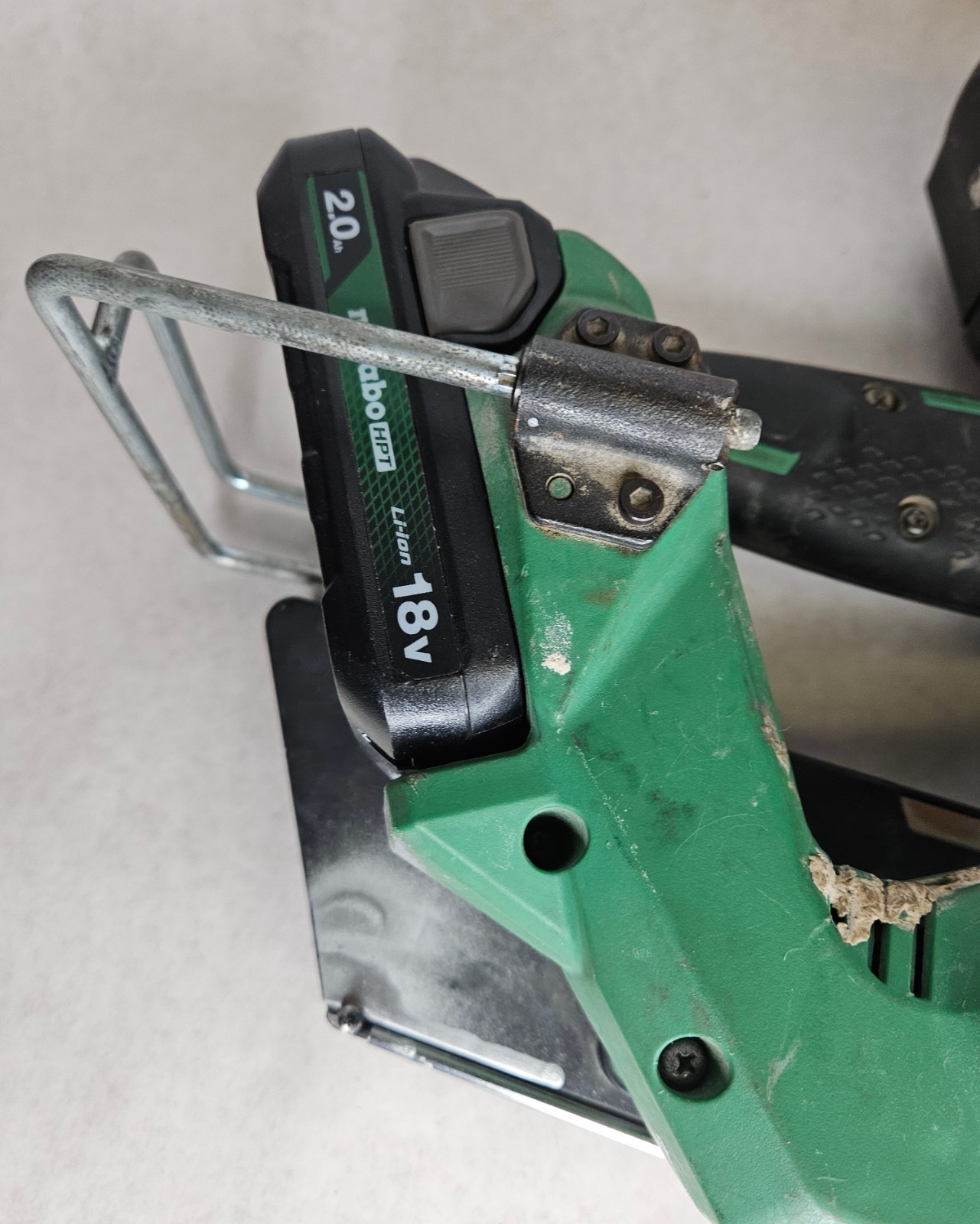 Hitachi NR1890DC 3.5&Prime; 30 Degree Nailing Gun Framing Nailer w/ Battery & Charger