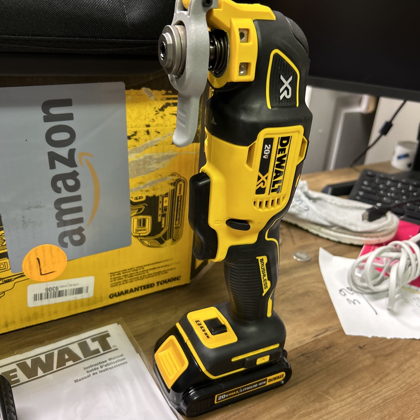 DeWALT DCS356C1 20V MAX XR 3-Speed Cordless Oscillating Multi-Tool Kit