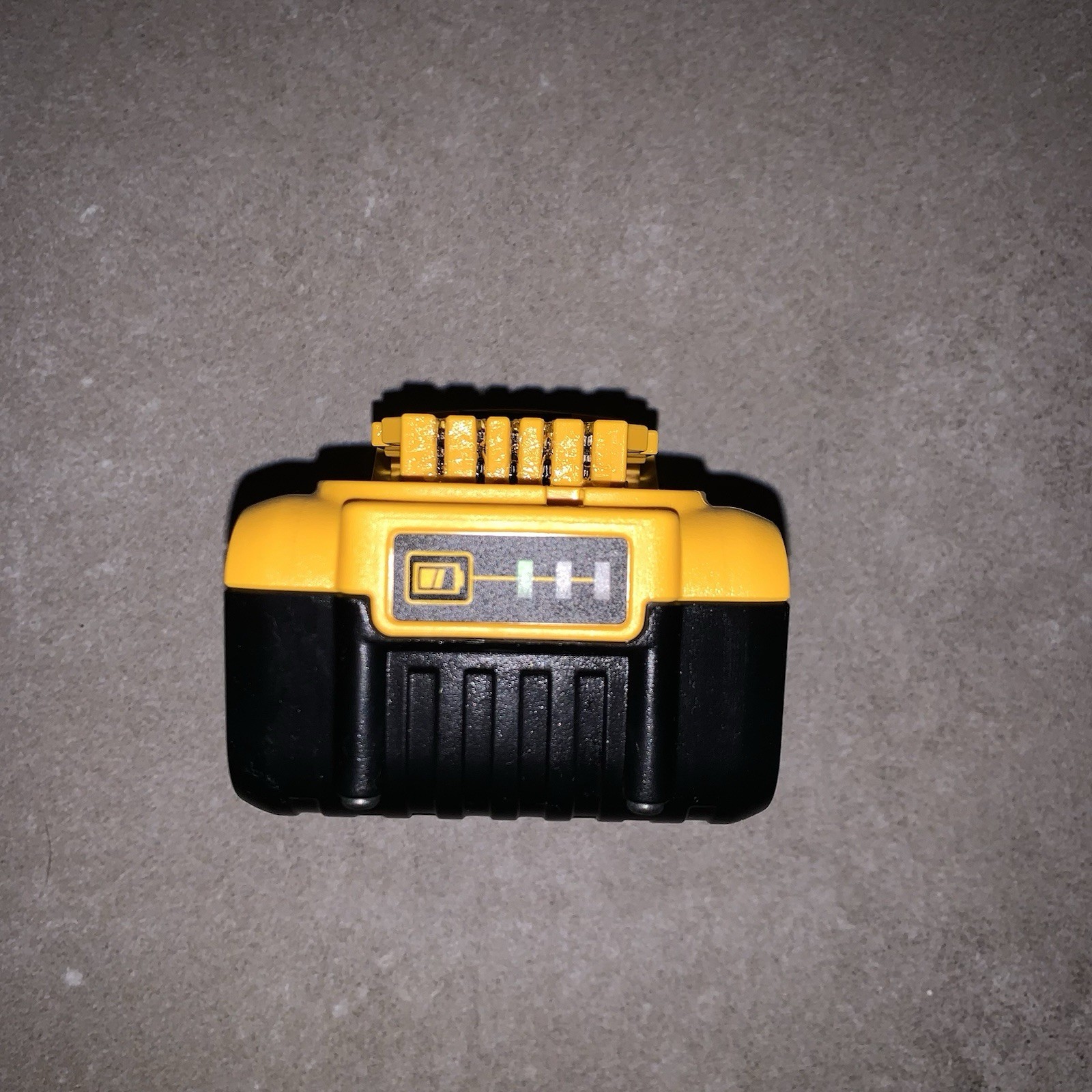 New! DEWALT Atomic 20V Cordless Reciprocating Saw DCS369B + ⚡️5AH Battery DCB205