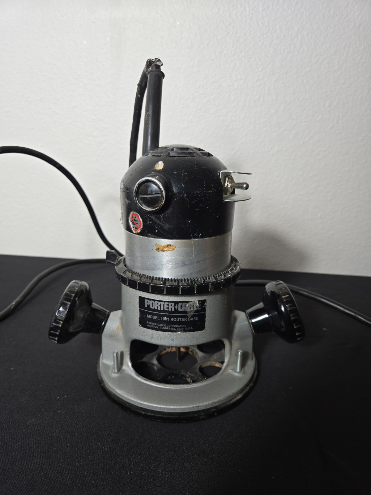 Porter Cable Router Model 1002 with Router Fixed Base Model 1001 USA