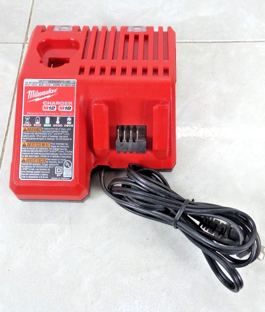 Milwaukee 2953-20 18V Cordless 1/4&Prime; Hex Impact Driver w/ Charger & 5 Ah Battery